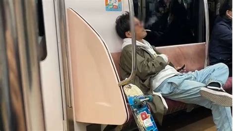 電車 オナニー 動画|「なんじゃこら」電車内の喫煙、注意された高齢男性が逆ギ .